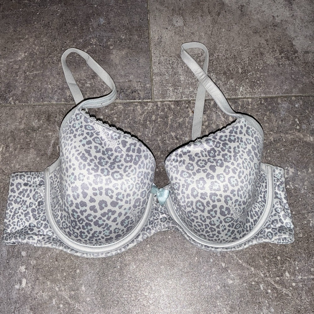 victoria secret body by victoria bra Demi Buste 34D Blue Gray White Leopard